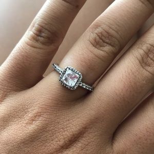 Pandora Ring